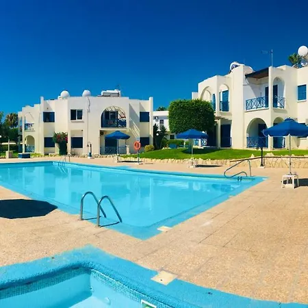Sea Green Gardens Beach * Larnaca
