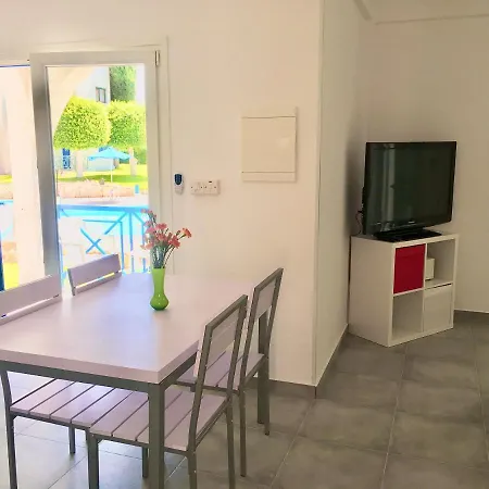 Apartment Sea Green Gardens Beach