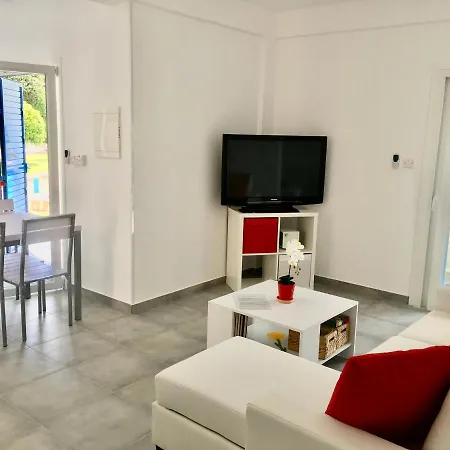 Apartment Sea Green Gardens Beach *